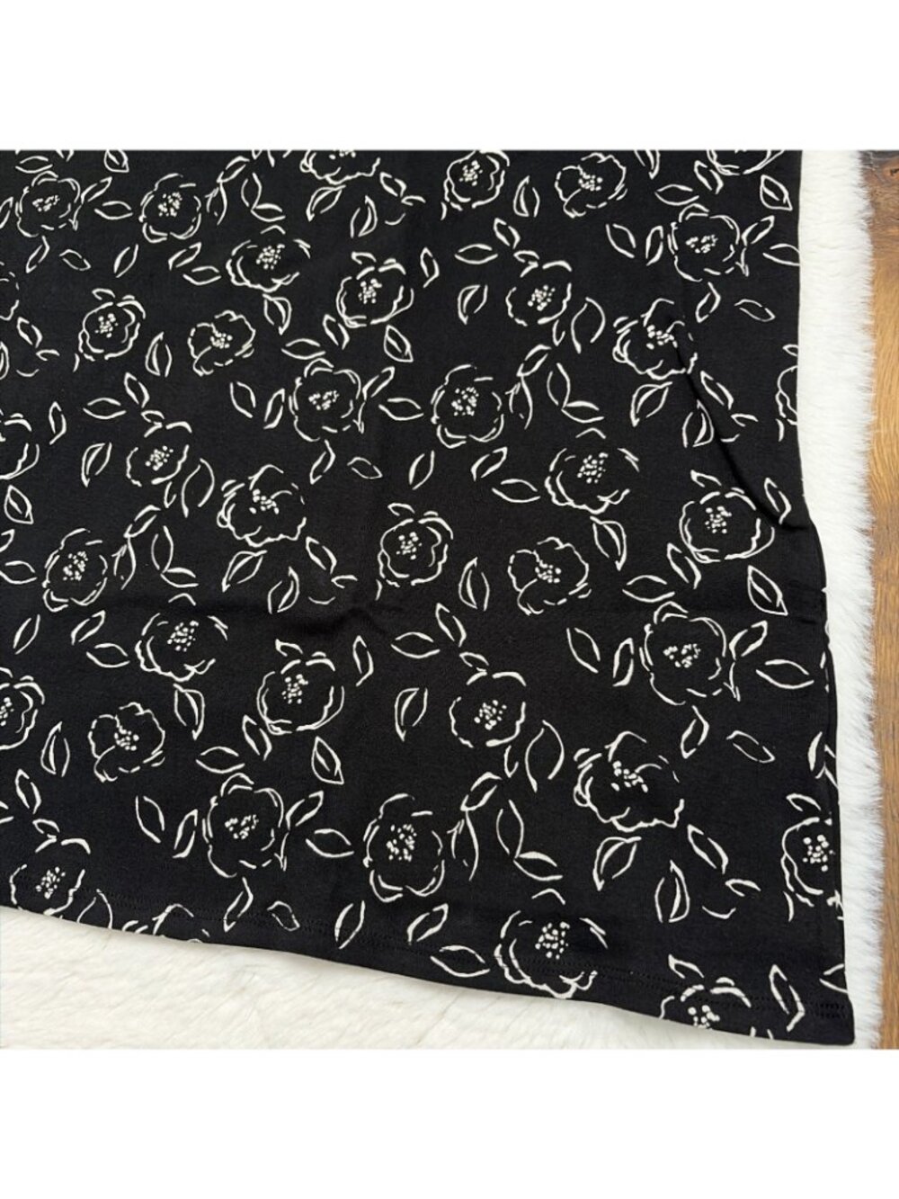 Croft And Barrow Womens NWT Classic Tee 4X Black Floral - Picture 3 of 10